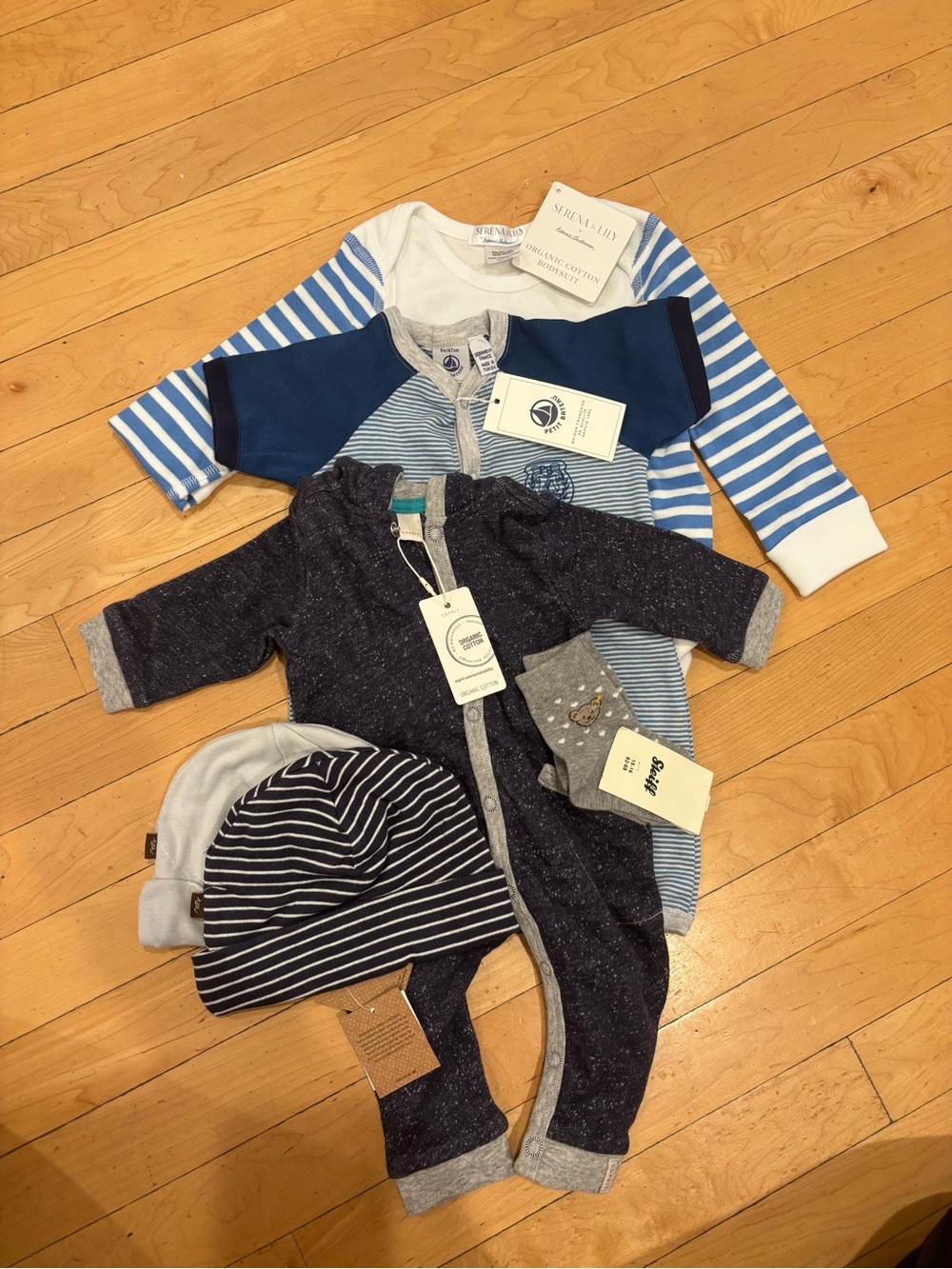 Petite Bateua & Serena & Lily and esprit Baby One-Piece Sets and hats 2 to 12 mo